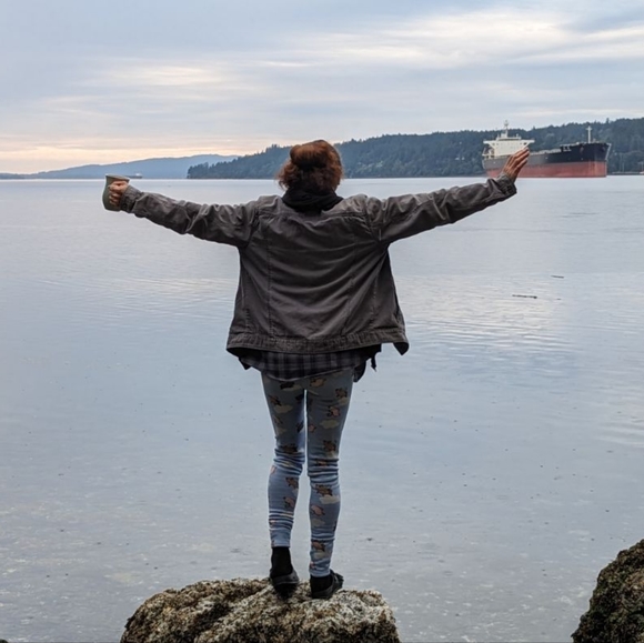 Meet your Posher, Charissa - Picture 2 of 2